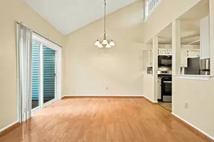 28 D Country Club Ln, Milford, MA 01757 - Photo 10