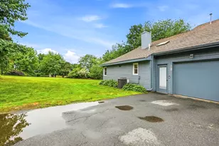 28 D Country Club Ln, Milford, MA 01757 - Photo 4