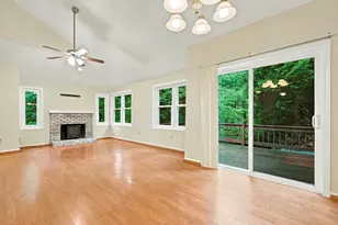 28 D Country Club Ln, Milford, MA 01757 - Photo 8