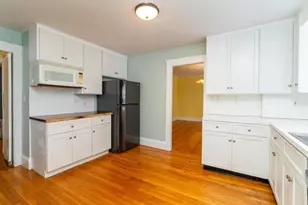 142 Jackson St, Newton, MA 02459 - Photo 4
