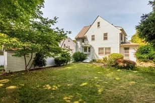 142 Jackson St, Newton, MA 02459 - Photo 40