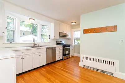 142 Jackson St, Newton, MA 02459 - Photo 2