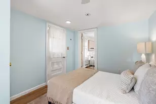21 Hawkes St, Marblehead, MA 01945 - Photo 8