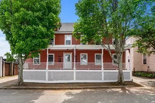 21 Hawkes St, Marblehead, MA 01945 - Photo 1