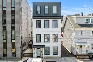 97 Condor, Boston, MA 02128 - Photo 2
