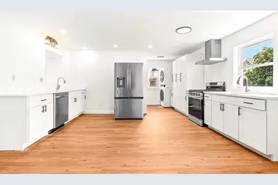 100 Emerald St, Malden, MA 02148 - Photo 6