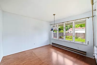 92 Massreco St, Springfield, MA 01109 - Photo 6