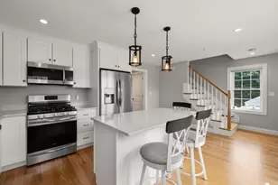 61 Valley St, Wakefield, MA 01880 - Photo 4