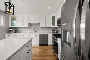 61 Valley St, Wakefield, MA 01880 - Photo 8