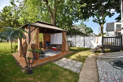 106 Suffolk St, Springfield, MA 01109 - Photo 18