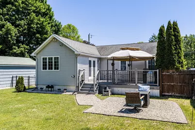 46 Rochford Cir, Springfield, MA 01128 - Photo 6