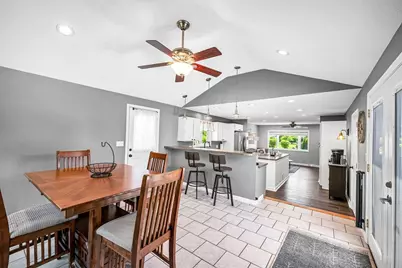 46 Rochford Cir, Springfield, MA 01128 - Photo 10