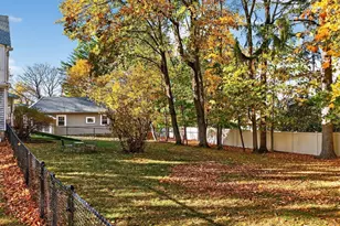 432 Dedham St, Newton, MA 02459 - Photo 22