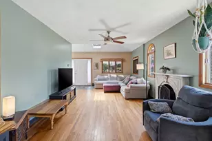 917 Newman Ave, Seekonk, MA 02771 - Photo 6