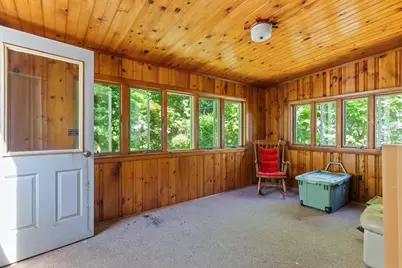 27 Kinnicutt Rd, Worcester, MA 01602 - Photo 22