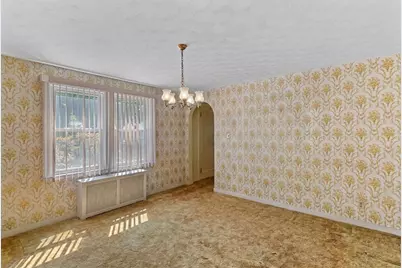 27 Kinnicutt Rd, Worcester, MA 01602 - Photo 10