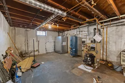 27 Kinnicutt Rd, Worcester, MA 01602 - Photo 26