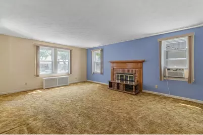 27 Kinnicutt Rd, Worcester, MA 01602 - Photo 4