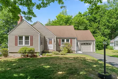 27 Kinnicutt Rd, Worcester, MA 01602 - Photo 1