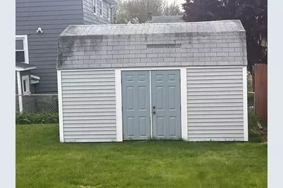 103 Tucker St, Fall River, MA 02724 - Photo 6