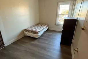 162 Sawyer St, New Bedford, MA 02746 - Photo 12