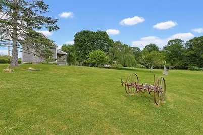 144 Horseneck Rd, Westport, MA 02790 - Photo 12