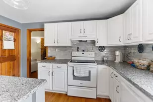3 Pudding St, Uxbridge, MA 01569 - Photo 12