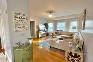 56 St James Cir, Newton, MA 02458 - Photo 8