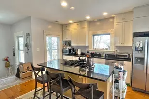 56 St James Cir, Newton, MA 02458 - Photo 6