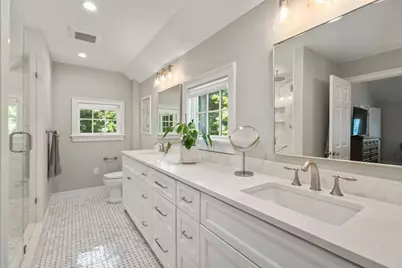 10 Auburn Rd, Wellesley, MA 02481 - Photo 16