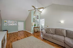21 Autumn Rd, Medway, MA 02053 - Photo 18