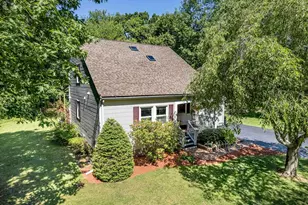21 Autumn Rd, Medway, MA 02053 - Photo 38