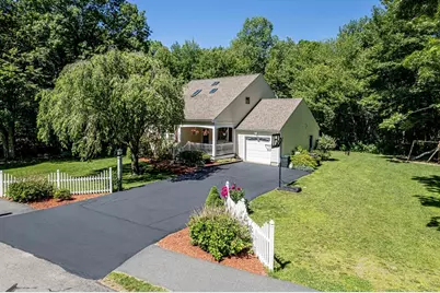 21 Autumn Road, Medway, MA 02053 - Photo 2
