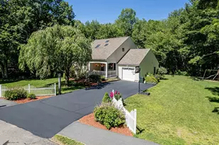 21 Autumn Rd, Medway, MA 02053 - Photo 2