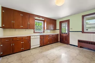 52-54 Loomis Ave, Watertown, MA 02472 - Photo 14