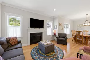 23 Foxhill Ln, Dracut, MA 01826 - Photo 12