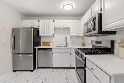 19 Fernview Ave #5, North Andover, MA 01845 - Photo 2