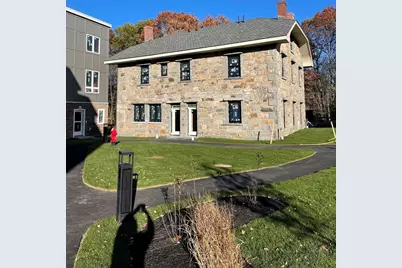 225 Middlesex Turnpike #107, Burlington, MA 01803 - Photo 2