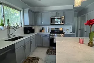 5 High St, Saugus, MA 01906 - Photo 12
