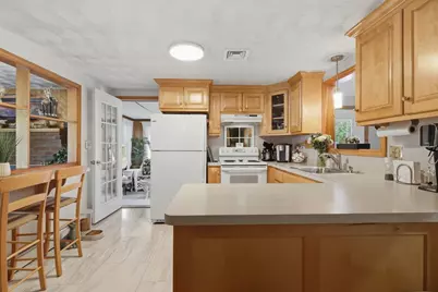 12 Edgewood Drive, Milford, MA 01757 - Photo 8