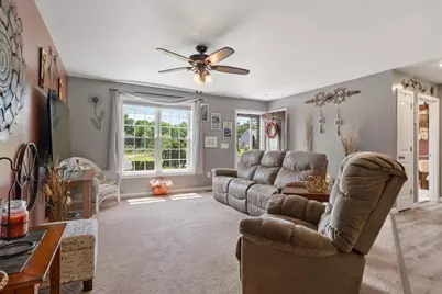 106 Drew Blvd, Orange, MA 01364 - Photo 14