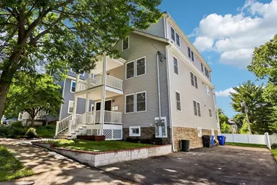 31 Coleman Rd #B, Arlington, MA 02476 - Photo 2