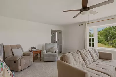 88 Jones  Street, Fall River, MA 02720 - Photo 6