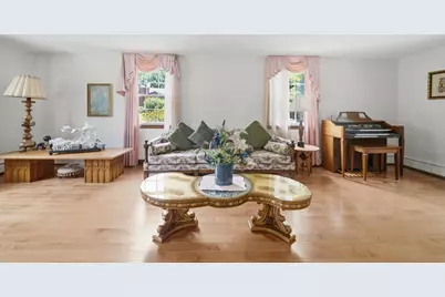 9 Sparhawk Dr, Burlington, MA 01803 - Photo 12