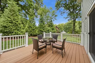 9 Sparhawk Dr, Burlington, MA 01803 - Photo 12