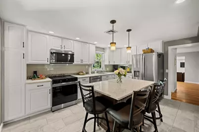 8 Robinwood Dr, Canton, MA 02021 - Photo 2