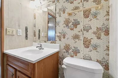 21 Fourth Ave, Westfield, MA 01085 - Photo 18