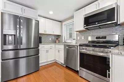 169 Grove St, Melrose, MA 02176 - Photo 2