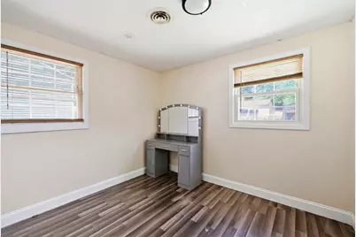 9 Woodcliff St, Springfield, MA 01109 - Photo 14