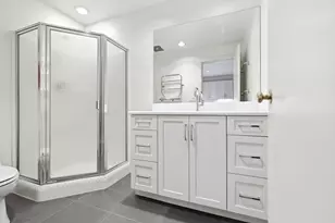 122 Marlborough St, Boston, MA 02116 - Photo 36